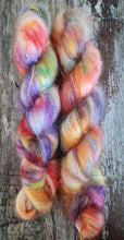 Load image into Gallery viewer, A petals rainbow,Suri alpaca silk