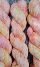 Load image into Gallery viewer, Pink lemonade.