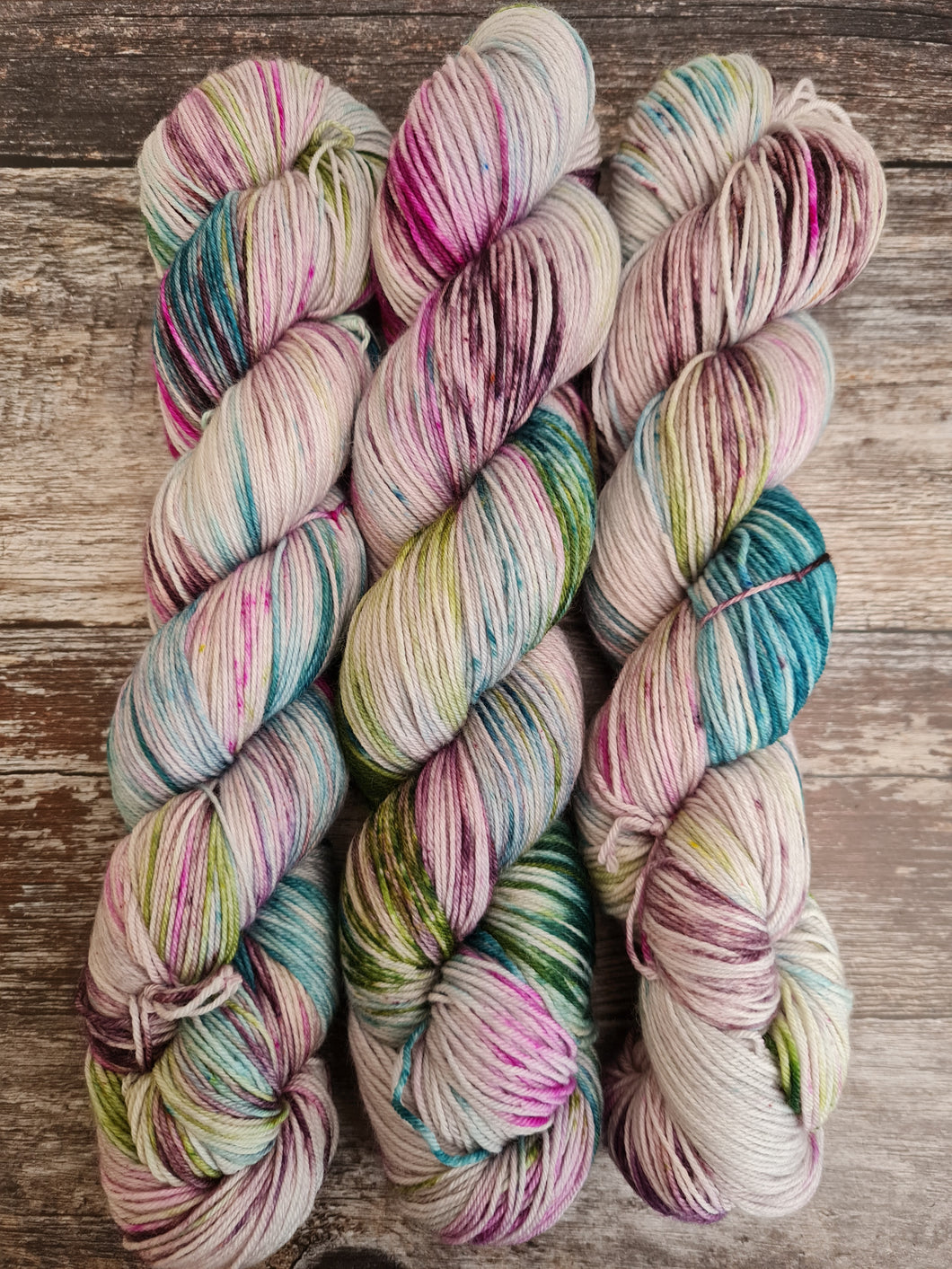 ILLUSION,superwashed merino nylon