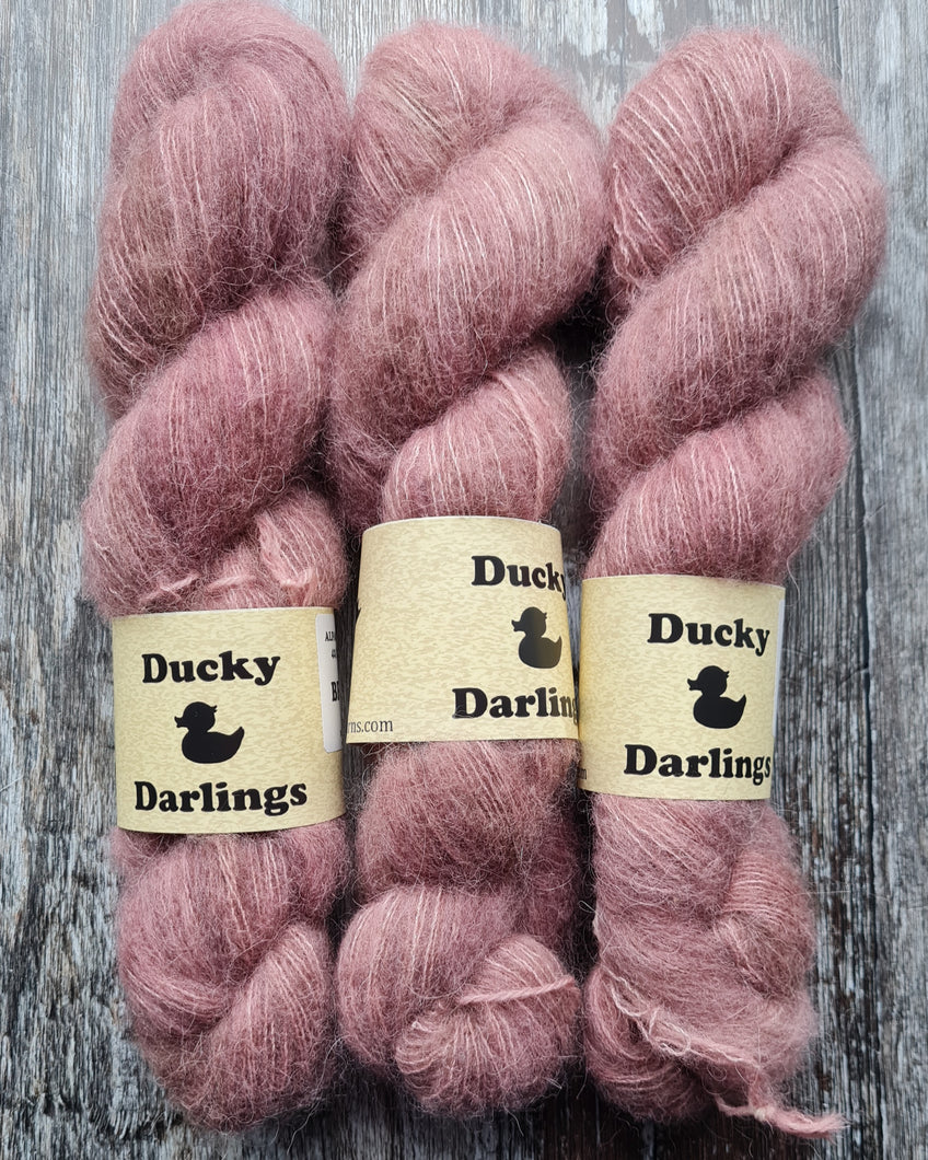 Briar rose, yak cloud 50g, alpaca,silk,merino yak.