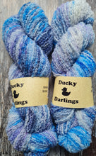 Load image into Gallery viewer, Blue willow,  Dk  Boucle 100g 220m.