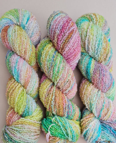 Mermaids dreams,  Dk  Boucle 100g 220m.