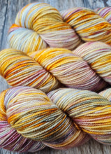 Load image into Gallery viewer, Magic potion,Sport weight/5ply,superwashed merino nylon