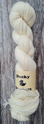 Natural.Sport weight,superwashed merino nylon