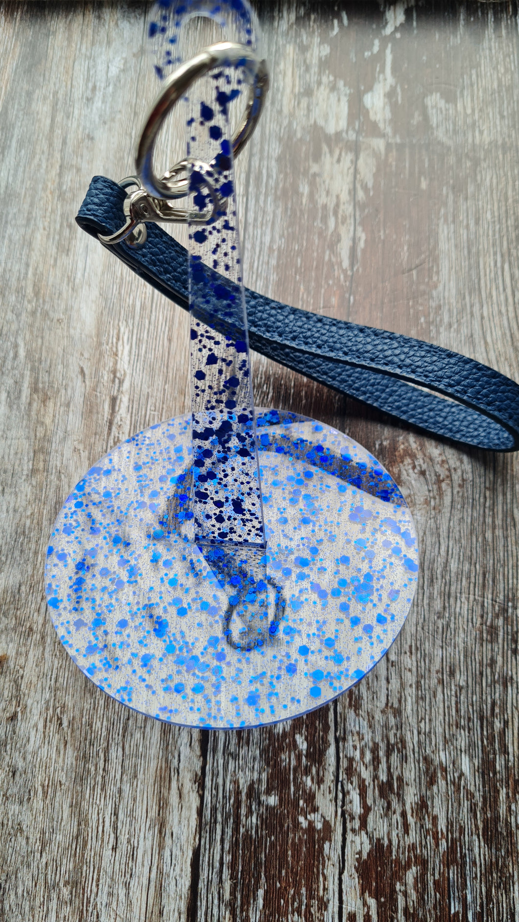 Yarn holder.Blue glitter.