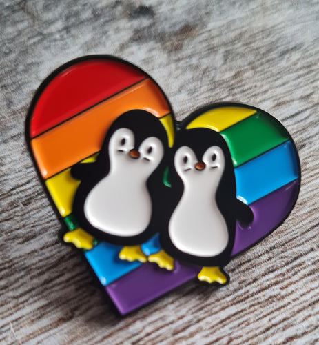 Pin badge, Pengiuns