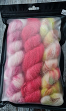 Load image into Gallery viewer, Mixed mini packs 3x 20g.Suri alpaca silk Red/pink.Fluff pillow.