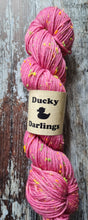 Load image into Gallery viewer, Raspberry superwashed merino donegal neps 85/15 100g Dk.
