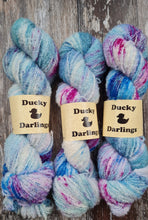 Load image into Gallery viewer, Twister,4ply Boucle