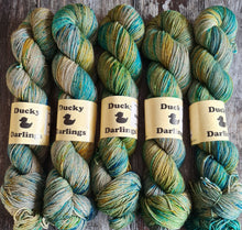 Load image into Gallery viewer, Breaker bay🌊,superwashed merino yak nylon