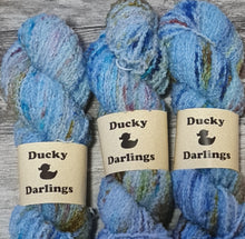 Load image into Gallery viewer, Artic chill,  Dk  Boucle 100g 220m.