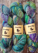 Load image into Gallery viewer, Peacock party,4ply Boucle
