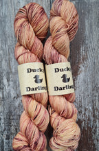 Load image into Gallery viewer, Mulberry splash.4ply