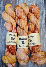 Load image into Gallery viewer, Cookie crumbs 4ply