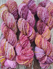 Load image into Gallery viewer, Lucky heather,  Dk  Boucle 100g 220m.