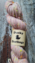 Load image into Gallery viewer, Ooak superwashed merino donegal neps 85/15 100g Dk.