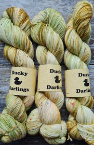 Pistachio crumble 4ply