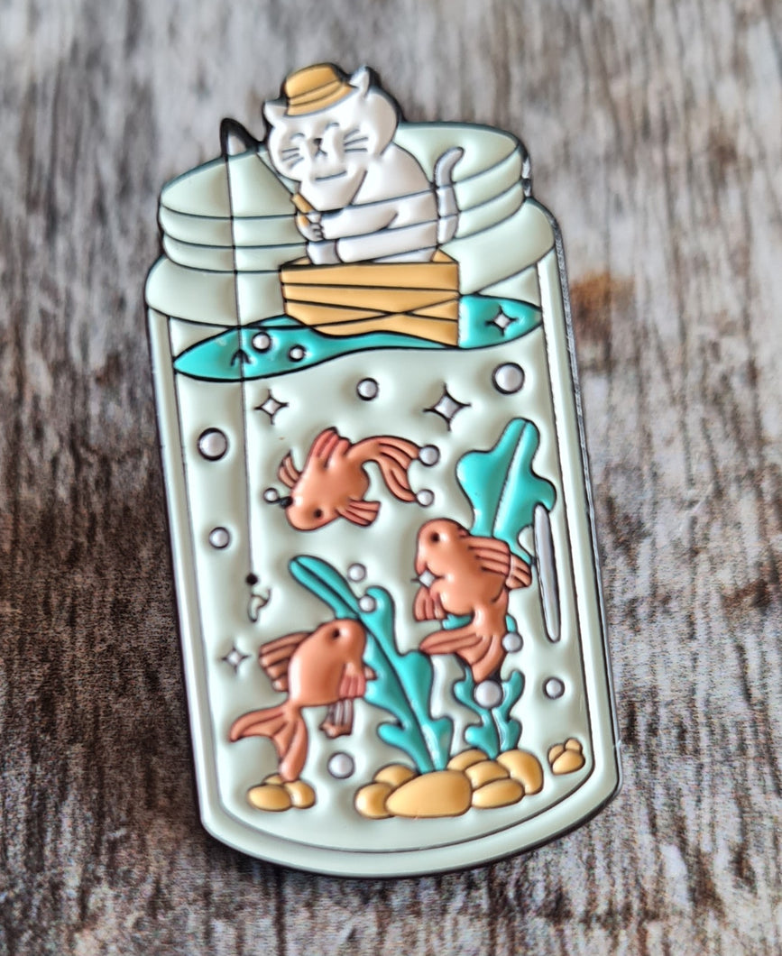 Pin badge,cat fishing.