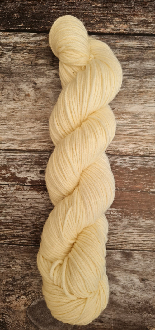 Natural Dk,merino cashmere nylon.