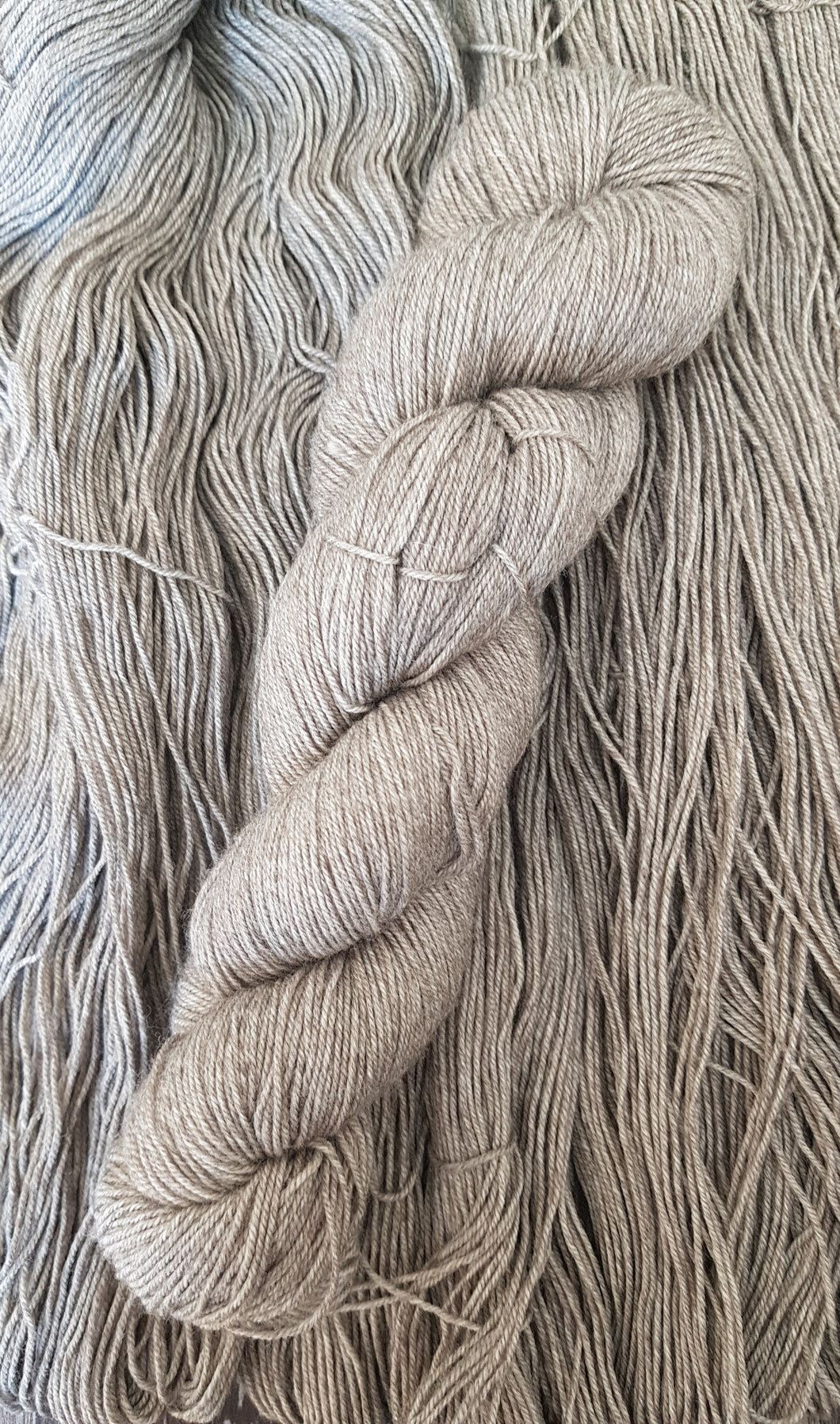 Natural(undyed) 100g 4ply.