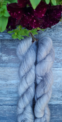 Silver lady, Mohair silk