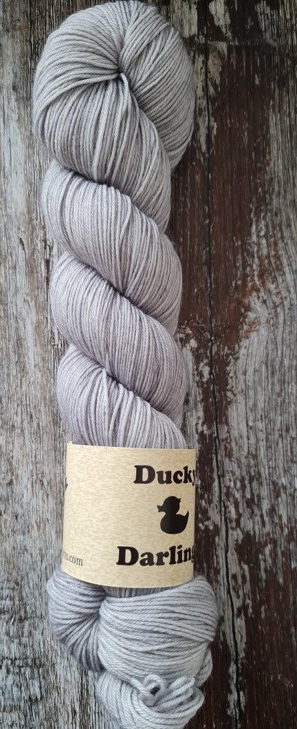 Silver lady,superwashed merino nylon